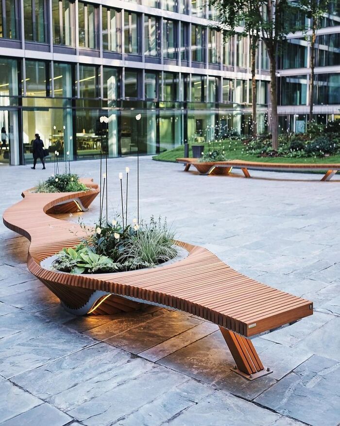 مبلمان شهری: اهمیت، انواع و کاربردهای آن در شهرهای مدرن