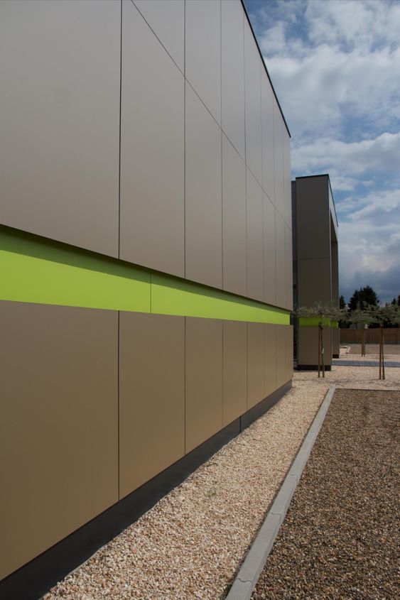 نمای کامپوزیت: انتخابی مدرن برای زیباسازی ساختمان‌ها