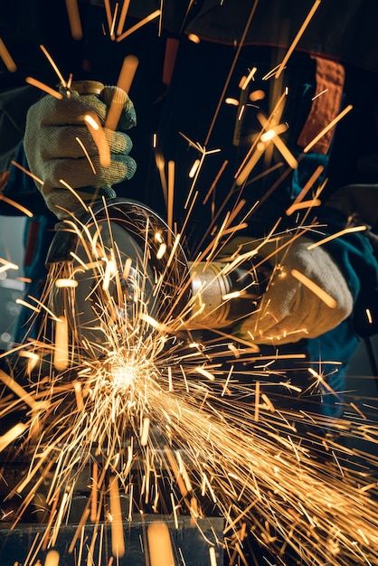 جوشکاری: فرآیندهایی برای اتصال فلزات بهطور دائمی